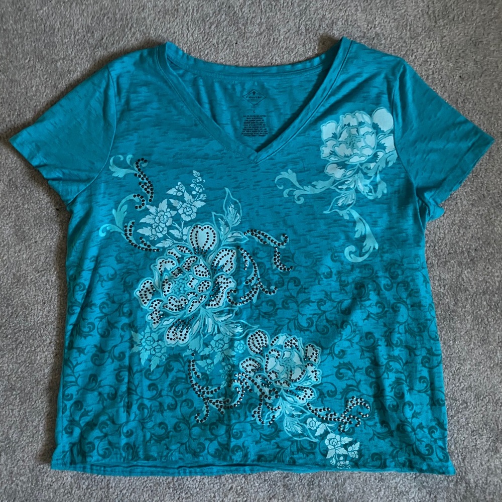 V neck shirt
